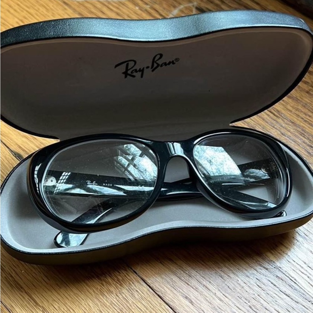 Ray-Ban RB4325 Glasses with Ray-Ban Case